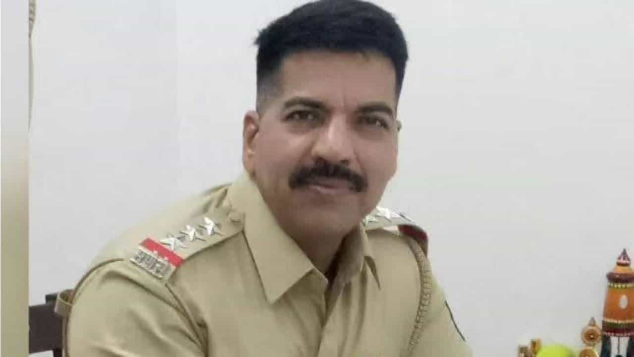 ಸಲ್ಮಾನ್ ಮನೆ ಎದುರು ಗುಂಡಿನ ದಾಳಿ ಪ್ರಕರಣ, ಎನ್ಕೌಂಟರ್ ಸ್ಪೆಷಲಿಸ್ಟ್ ದಯಾನಾಯಕ್ ಎಂಟ್ರಿ ಸಲ್ಮಾನ್ ಮನೆ ಎದುರು ಗುಂಡಿನ ದಾಳಿ ಪ್ರಕರಣ, ಎನ್ಕೌಂಟರ್ ಸ್ಪೆಷಲಿಸ್ಟ್ ದಯಾನಾಯಕ್ ಎಂಟ್ರಿ