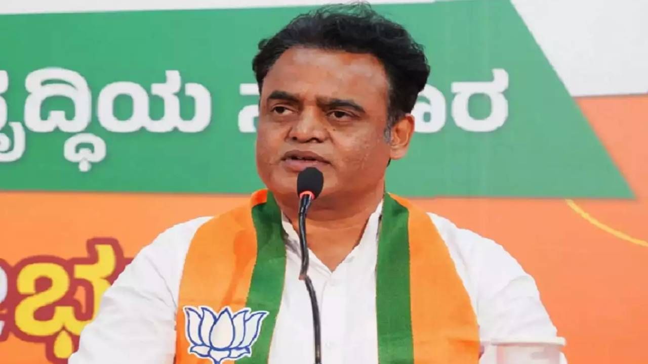 ಸೋಲಿನ ಭಯದಲ್ಲಿ ಕಾಂಗ್ರೆಸ್ ಗ್ಯಾರಂಟಿ ಕಾರ್ಡ್ ಕೊಡ್ತಿದೆ; ಡಾ. ಅಶ್ವಥ್ ನಾರಾಯಣ್