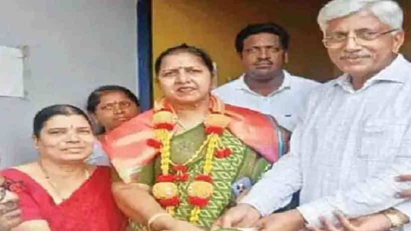 ಗೃಹಲಕ್ಷ್ಮಿ ಹಣವನ್ನು ಕಾಂಗ್ರೆಸ್ ಅಭ್ಯರ್ಥಿಗೆ ನೀಡಿದ ಮಹಿಳೆ, ಬಿಜೆಪಿ ಅಭ್ಯರ್ಥಿಗೆ ಕಾಂಗ್ರೆಸ್ ಮುಖಂಡನಿಂದ ಧನಸಹಾಯ