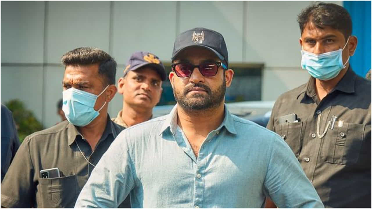 ‘ವಾರ್​ 2’ ಸಿನಿಮಾಗಾಗಿ ಮುಂಬೈಗೆ ತೆರಳಿದ ಜೂನಿಯರ್​ ಎನ್​ಟಿಆರ್​; 10 ದಿನ ಶೂಟಿಂಗ್​