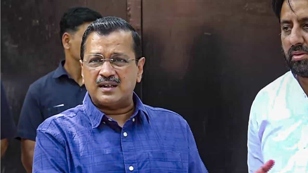 ಅರವಿಂದ್ ಕೇಜ್ರಿವಾಲ್ ಮುಖ್ಯಮಂತ್ರಿಯಾಗಿ ಮುಂದುವರೆಯಲಿ ಎಂದ ದೆಹಲಿ ಹೈಕೋರ್ಟ್ ಅರವಿಂದ್ ಕೇಜ್ರಿವಾಲ್ ಮುಖ್ಯಮಂತ್ರಿಯಾಗಿ ಮುಂದುವರೆಯಲಿ ಎಂದ ದೆಹಲಿ ಹೈಕೋರ್ಟ್