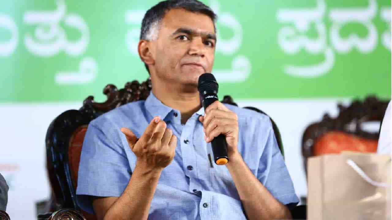 ಕಾಂಗ್ರೆಸ್ನಲ್ಲಿ ಒಕ್ಕಲಿಗರು ಮುಖ್ಯಮಂತ್ರಿಯಾಗ್ತಾರೆ: ಹೊಸ ಬಾಂಬ್ ಸಿಡಿಸಿದ ಸಚಿವ ಕೃಷ್ಣ ಬೈರೇಗೌಡ ಕಾಂಗ್ರೆಸ್ನಲ್ಲಿ ಒಕ್ಕಲಿಗರು ಮುಖ್ಯಮಂತ್ರಿಯಾಗ್ತಾರೆ: ಹೊಸ ಬಾಂಬ್ ಸಿಡಿಸಿದ ಸಚಿವ ಕೃಷ್ಣ ಬೈರೇಗೌಡ