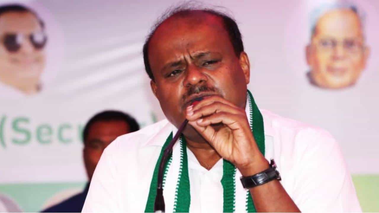 ಈ ಬಾರಿ ನನಗೆ ಮತ ನೀಡಿ ಗೆಲ್ಲಿಸಿ: ಮಂಡ್ಯ ಜನತೆಗೆ ಪರಿ ಪರಿಯಾಗಿ ಬೇಡಿಕೊಂಡ ಕುಮಾರಸ್ವಾಮಿ