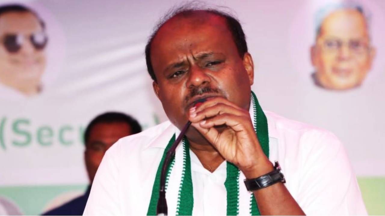 ಮಂಡ್ಯದಲ್ಲಿ ಎಚ್ಡಿಕುಮಾರಸ್ವಾಮಿ ವಿರುದ್ಧ ಸ್ಪರ್ಧೆಗಿಳಿದ ಎಚ್ಡಿ ರೇವಣ್ಣ: ರಂಗೇರಿದ ರಾಜಕೀಯ