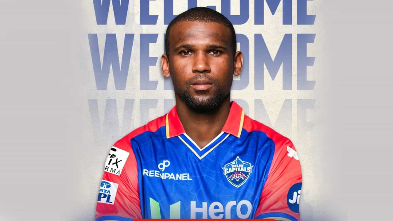 ಇಂಡಿಯನ್ ಪ್ರೀಮಿಯರ್ ಲೀಗ್ನ (IPL 2024) 17ನೇ ಸೀಸನ್ನಲ್ಲಿ ಸತತ ಸೋಲುಗಳಿಂದ ಕಂಗೆಟ್ಟಿರುವ ಡೆಲ್ಲಿ ಕ್ಯಾಪಿಟಲ್ಸ್ ತಂಡಕ್ಕೆ ಲಿಝಾಡ್ ವಿಲಿಯಮ್ಸ್ (Lizaad Williams) ಎಂಟ್ರಿ ಕೊಟ್ಟಿದ್ದಾರೆ. ಈ ಬಾರಿಯ ಐಪಿಎಲ್ ಆರಂಭಕ್ಕೂ ಡೆಲ್ಲಿ ಕ್ಯಾಪಿಟಲ್ಸ್ ತಂಡದಲ್ಲಿದ್ದ ಹ್ಯಾರಿ ಬ್ರೂಕ್ ವೈಯುಕ್ತಿಕ ಕಾರಣಗಳಿಂದಾಗಿ ಹಿಂದೆ ಸರಿದಿದ್ದರು.