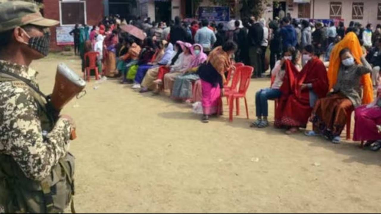Lok Sabha Election: ಗುಂಡಿನ ದಾಳಿ, ಇವಿಎಂ ಧ್ವಂಸ, ಏಪ್ರಿಲ್ 22ರಂದು ಮಣಿಪುರದ 11 ಮತಗಟ್ಟೆಗಳಲ್ಲಿ ಮರು ಮತದಾನ Lok Sabha Election: ಗುಂಡಿನ ದಾಳಿ, ಇವಿಎಂ ಧ್ವಂಸ, ಏಪ್ರಿಲ್ 22ರಂದು ಮಣಿಪುರದ 11 ಮತಗಟ್ಟೆಗಳಲ್ಲಿ ಮರು ಮತದಾನ