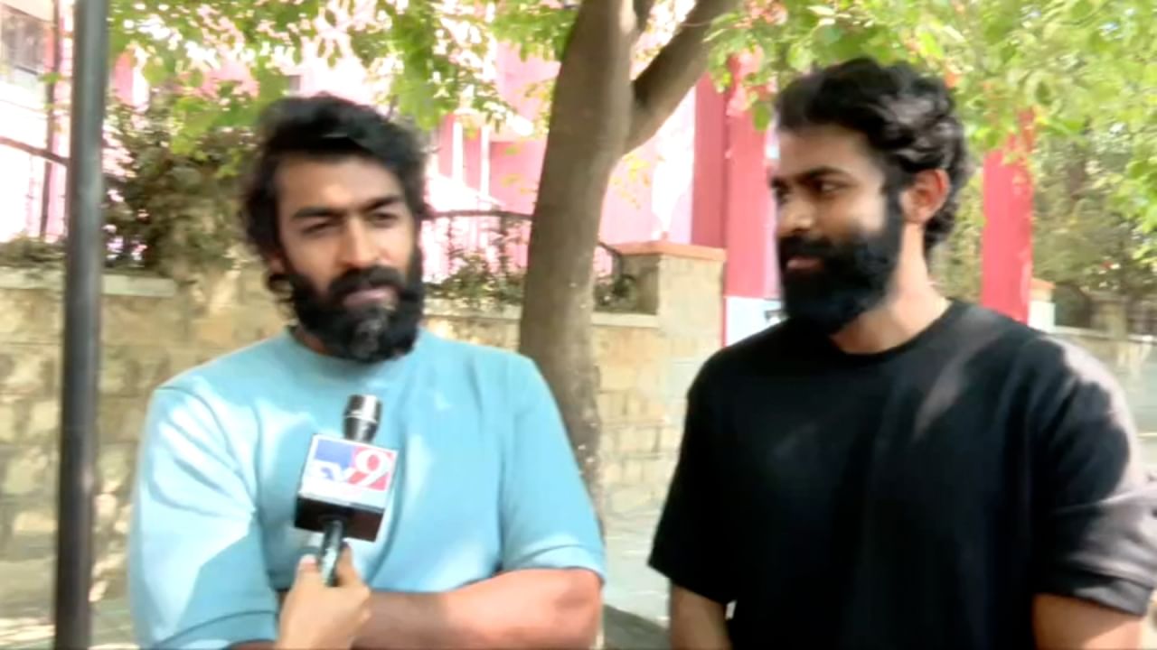 ದೊಡ್ಮನೆಯ ಯುವ ರಾಜ್ಕುಮಾರ್ ಹಾಗೂ ವಿನಯ್ ರಾಜ್ಕುಮಾರ್ ಅವರು ಮತದಾನ ಮಾಡಿದರು. ಆ ಬಳಿಕ ವೋಟ್ ಮಾಡುವಂತೆ ಅವರು ಅಭಿಮಾನಿಗಳ ಬಳಿ ಕೋರಿದರು.