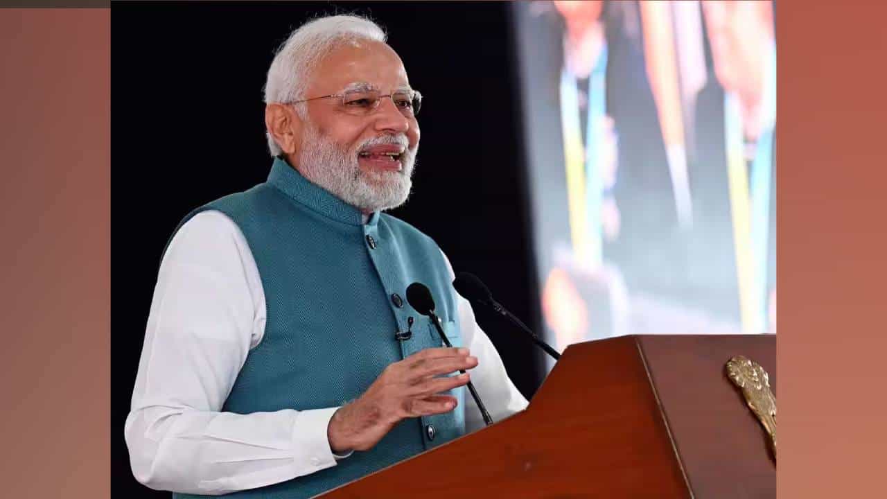 ಇಂದು ಕರ್ನಾಟಕಕ್ಕೆ ಪ್ರಧಾನಿ ಮೋದಿ ಭೇಟಿ: NDA ಅಭ್ಯರ್ಥಿಗಳ ಪರ ಮತಯಾಚನೆ ಇಂದು ಕರ್ನಾಟಕಕ್ಕೆ ಪ್ರಧಾನಿ ಮೋದಿ ಭೇಟಿ: NDA ಅಭ್ಯರ್ಥಿಗಳ ಪರ ಮತಯಾಚನೆ