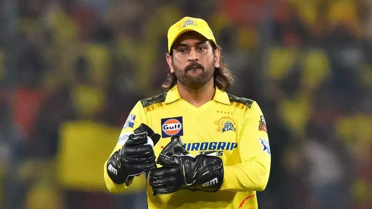 MS Dhoni: ಬೆಂಗಳೂರಿನಲ್ಲಿ ಗ್ಲೋಬಲ್ ಸ್ಕೂಲ್ ಸೇರಿದಂತೆ ಎಂಎಸ್ ಧೋನಿ ಬಿಸಿನೆಸ್ ಸಾಮ್ರಾಜ್ಯ ಎಷ್ಟಿದೆ ನೋಡಿ..! MS Dhoni: ಬೆಂಗಳೂರಿನಲ್ಲಿ ಗ್ಲೋಬಲ್ ಸ್ಕೂಲ್ ಸೇರಿದಂತೆ ಎಂಎಸ್ ಧೋನಿ ಬಿಸಿನೆಸ್ ಸಾಮ್ರಾಜ್ಯ ಎಷ್ಟಿದೆ ನೋಡಿ..!