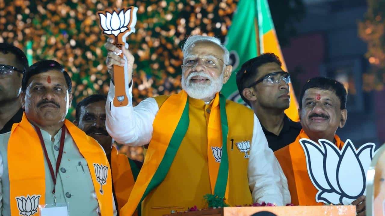 ಏಪ್ರಿಲ್ 28ಕ್ಕೆ ಕರ್ನಾಟಕಕ್ಕೆ ಮೋದಿ: 2ನೇ ಹಂತದ ಬಿಜೆಪಿ ಪ್ಲ್ಯಾನ್ ಏನು? ಎಲ್ಲೆಲ್ಲಿ? ಇಲ್ಲಿದೆ ವಿವರ ಏಪ್ರಿಲ್ 28ಕ್ಕೆ ಕರ್ನಾಟಕಕ್ಕೆ ಮೋದಿ: 2ನೇ ಹಂತದ ಬಿಜೆಪಿ ಪ್ಲ್ಯಾನ್ ಏನು? ಎಲ್ಲೆಲ್ಲಿ? ಇಲ್ಲಿದೆ ವಿವರ