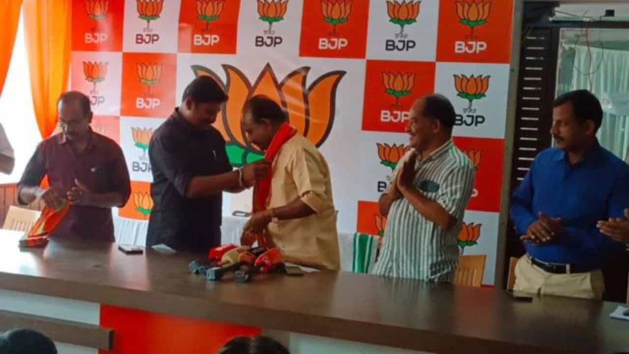 Lok Sabha Election: ಕೇರಳ: ಕಾಂಗ್ರೆಸ್ ಪ್ರಧಾನ ಕಾರ್ಯದರ್ಶಿ ಪಿಎಂ ಸುಧಾಕರನ್ ಬಿಜೆಪಿಗೆ ಸೇರ್ಪಡೆ Lok Sabha Election: ಕೇರಳ: ಕಾಂಗ್ರೆಸ್ ಪ್ರಧಾನ ಕಾರ್ಯದರ್ಶಿ ಪಿಎಂ ಸುಧಾಕರನ್ ಬಿಜೆಪಿಗೆ ಸೇರ್ಪಡೆ