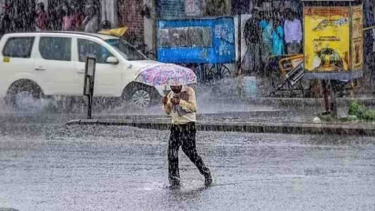 Bangalore Rain: ಕೊನೆಗೂ ಬೆಂಗಳೂರಿನ ಕೆಲವೆಡೆ ತುಂತುರು ಮಳೆ, ಹಲವೆಡೆ ಮೋಡ ಕವಿದ ವಾತಾವರಣ