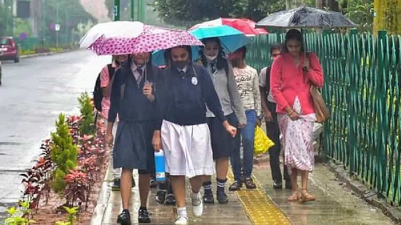 Karnataka Weather: ಕರ್ನಾಟಕದ ವಿವಿಧೆಡೆ ಭಾರಿ ಮಳೆ ಸಾಧ್ಯತೆ, 14 ಜಿಲ್ಲೆಗಳಿಗೆ ಯೆಲ್ಲೋ ಅಲರ್ಟ್
