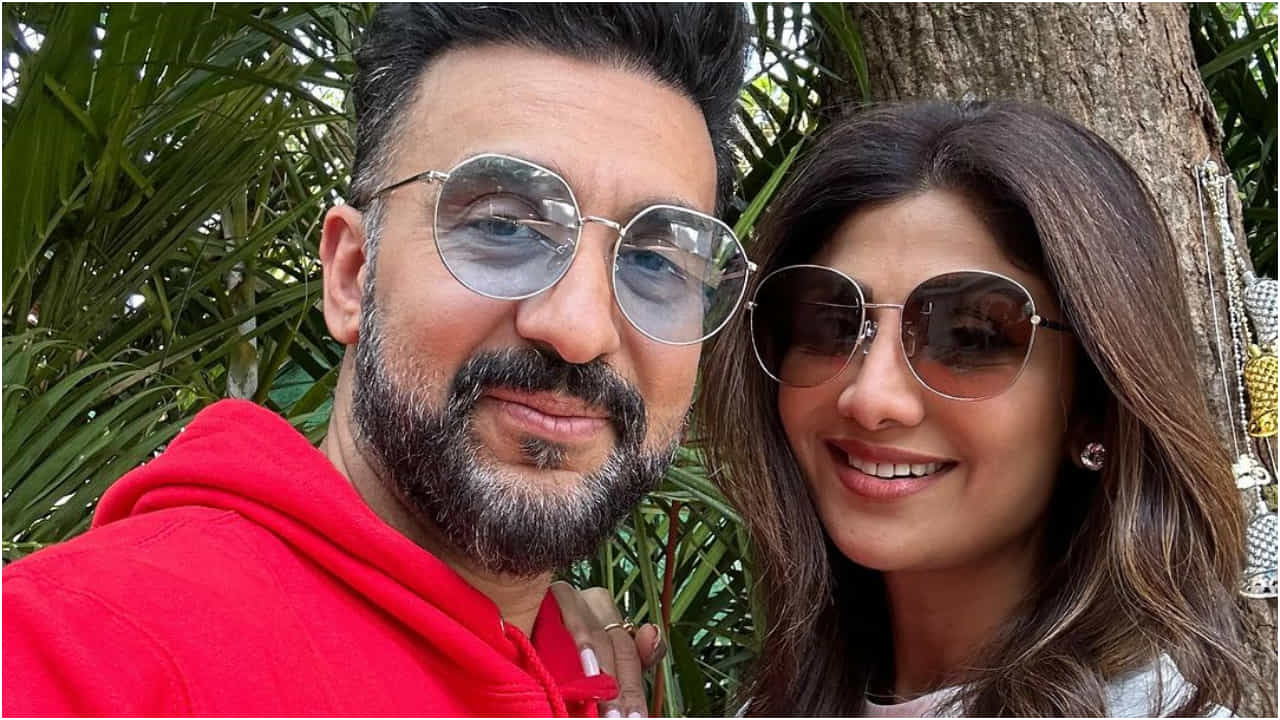 ಇಡಿ ದಾಳಿ ಬಳಿಕ ‘ಬೆಳವಣಿಗೆ’ ಬಗ್ಗೆ ಮಾರ್ಮಿಕವಾಗಿ ಪೋಸ್ಟ್ ಮಾಡಿದ ಶಿಲ್ಪಾ ಶೆಟ್ಟಿ ಪತಿ ರಾಜ್ ಕುಂದ್ರಾ ಇಡಿ ದಾಳಿ ಬಳಿಕ ‘ಬೆಳವಣಿಗೆ’ ಬಗ್ಗೆ ಮಾರ್ಮಿಕವಾಗಿ ಪೋಸ್ಟ್ ಮಾಡಿದ ಶಿಲ್ಪಾ ಶೆಟ್ಟಿ ಪತಿ ರಾಜ್ ಕುಂದ್ರಾ
