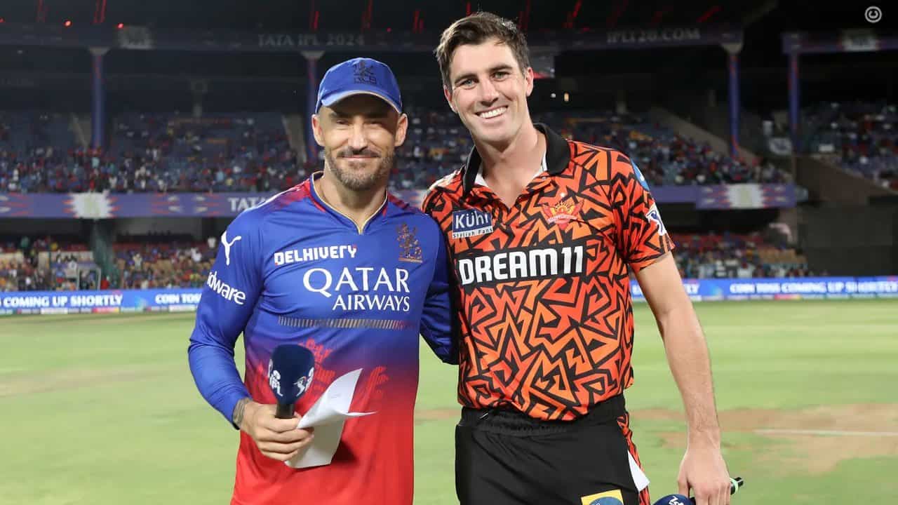 ಇಂಡಿಯನ್ ಪ್ರೀಮಿಯರ್ ಲೀಗ್ನ (IPL 2024) 30ನೇ ಪಂದ್ಯವು ರಣರೋಚಕ ಹೋರಾಟಕ್ಕೆ ಸಾಕ್ಷಿಯಾಯಿತು. ಬೆಂಗಳೂರಿನ ಚಿನ್ನಸ್ವಾಮಿ ಸ್ಟೇಡಿಯಂನಲ್ಲಿ ನಡೆದ ಈ ಪಂದ್ಯದಲ್ಲಿ ಟಾಸ್ ಗೆದ್ದ ರಾಯಲ್ ಚಾಲೆಂಜರ್ಸ್ ಬೆಂಗಳೂರು (RCB) ತಂಡದ ನಾಯಕ ಫಾಫ್ ಡುಪ್ಲೆಸಿಸ್ ಬೌಲಿಂಗ್ ಆಯ್ದುಕೊಂಡಿದ್ದರು.