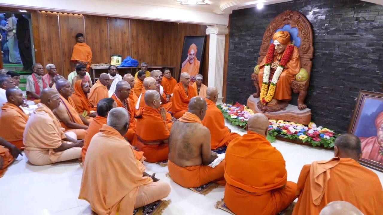 Tumakuru Siddaganga Shree Shivakumara Swamiji 117th birthday: V Somanna, Parameshwar, CN Manjunath visit siddaganga mutt