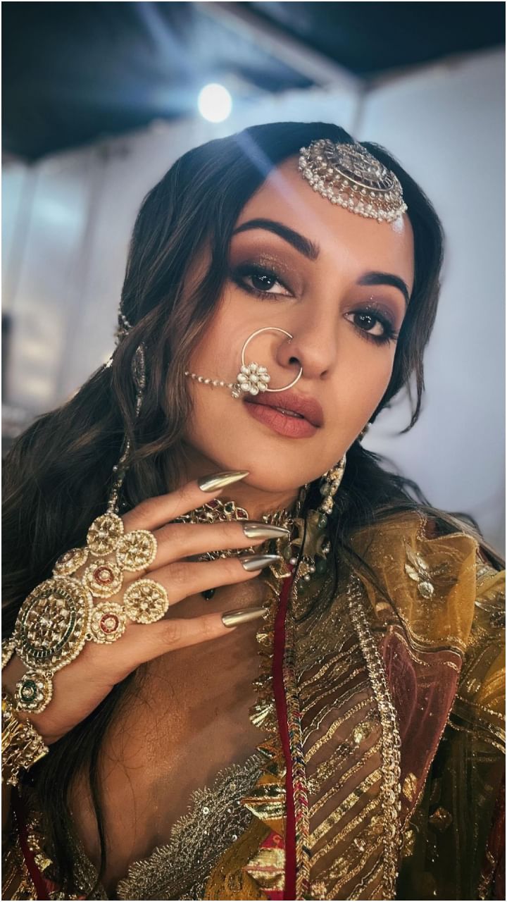 ‘ಹೀರಾಮಂಡಿ’ ಬಿಡುಗಡೆಯ ಖುಷಿಯಲ್ಲಿ ನಟಿ ಸೋನಾಕ್ಷಿ ಸಿನ್ಹಾ.