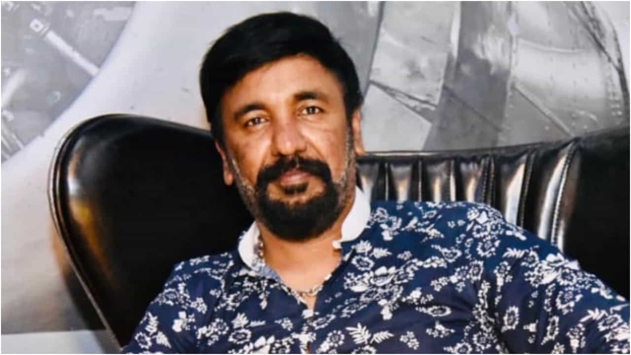 ಚಿತ್ರರಂಗದ ಗಣ್ಯರಿಂದ ಸೌಂದರ್ಯ ಜಗದೀಶ್ ಅಂತಿಮ ದರ್ಶನ; ಏ.15ಕ್ಕೆ ಅಂತ್ಯಕ್ರಿಯೆ ಚಿತ್ರರಂಗದ ಗಣ್ಯರಿಂದ ಸೌಂದರ್ಯ ಜಗದೀಶ್ ಅಂತಿಮ ದರ್ಶನ; ಏ.15ಕ್ಕೆ ಅಂತ್ಯಕ್ರಿಯೆ