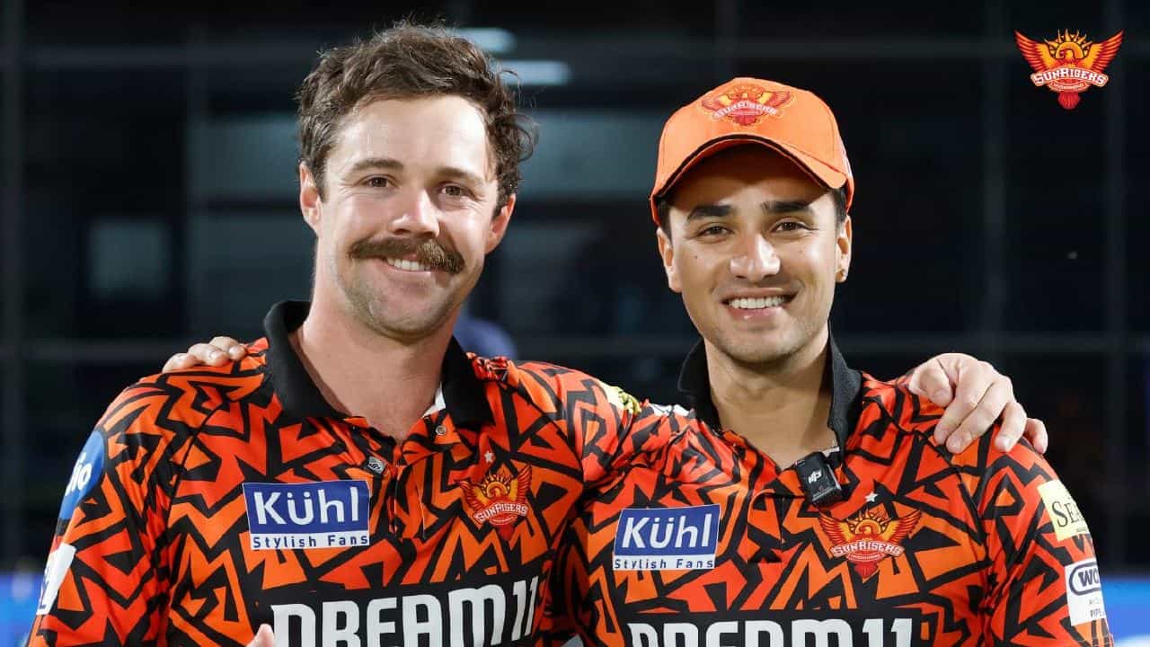 ಇಂಡಿಯನ್ ಪ್ರೀಮಿಯರ್ ಲೀಗ್ (IPL 2024) ಸೀಸನ್ 17 ರಲ್ಲಿ ಮೂರು 250 ಸ್ಕೋರ್ ಗಳಿಸಿರುವ ಸನ್ರೈಸರ್ಸ್ ಹೈದರಾಬಾದ್ (SRH) ತಂಡದ ಮುಂದಿನ ಗುರಿ 300 ರನ್ಗಳು. ಇದನ್ನು ಹೇಳಿದ್ದು ಮತ್ಯಾರೂ ಅಲ್ಲ, ಎಸ್ಆರ್ಹೆಚ್ ತಂಡದ ಆರಂಭಿಕರಾದ ಅಭಿಷೇಕ್ ಶರ್ಮಾ ಹಾಗೂ ಟ್ರಾವಿಸ್ ಹೆಡ್. ಅದರಂತೆ ಮುಂದಿನ ಪಂದ್ಯದಲ್ಲಿ 300 ರನ್ ಕಲೆಹಾಕುವ ವಿಶ್ವಾಸದಲ್ಲಿದೆ ಸನ್ರೈಸರ್ಸ್ ಹೈದರಾಬಾದ್ ತಂಡ.