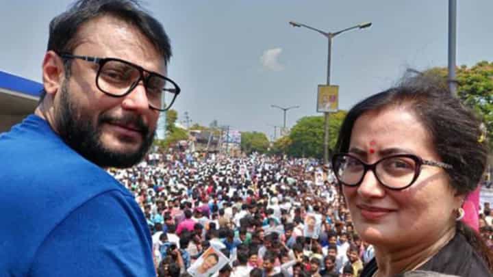 ‘ಏಪ್ರಿಲ್ 3ಕ್ಕೆ ನಿರ್ಧಾರ ತಿಳಿಸುವೆ, ಅಂದು ದರ್ಶನ್ ನನ್ನ ಜೊತೆ ಇರ್ತಾರೆ’; ಸುಮಲತಾ ‘ಏಪ್ರಿಲ್ 3ಕ್ಕೆ ನಿರ್ಧಾರ ತಿಳಿಸುವೆ, ಅಂದು ದರ್ಶನ್ ನನ್ನ ಜೊತೆ ಇರ್ತಾರೆ’; ಸುಮಲತಾ