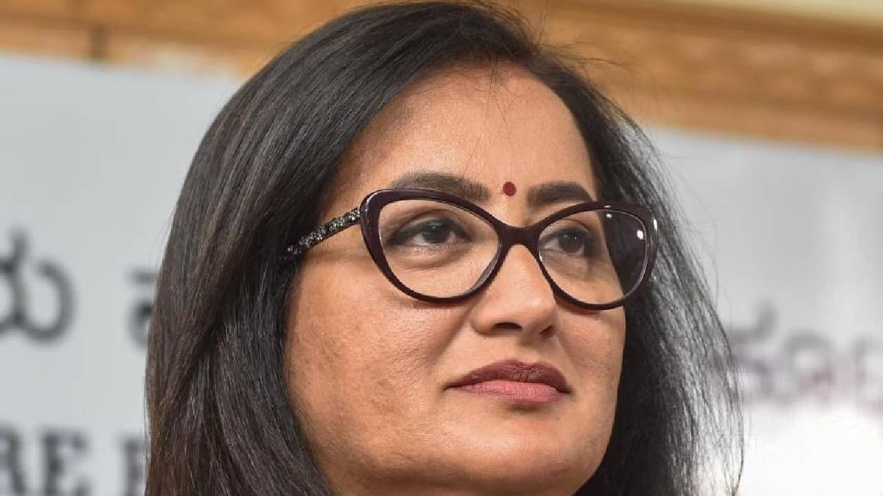 Sumalatha Ambareesh: ಲೋಕಸಭೆ ಚುನಾವಣೆಯಲ್ಲಿ ಸ್ಪರ್ಧಿಸಲ್ಲ, ಬಿಜೆಪಿಗೆ ಸೇರ್ಪಡೆ: ಸುಮಲತಾ Sumalatha Ambareesh: ಲೋಕಸಭೆ ಚುನಾವಣೆಯಲ್ಲಿ ಸ್ಪರ್ಧಿಸಲ್ಲ, ಬಿಜೆಪಿಗೆ ಸೇರ್ಪಡೆ: ಸುಮಲತಾ