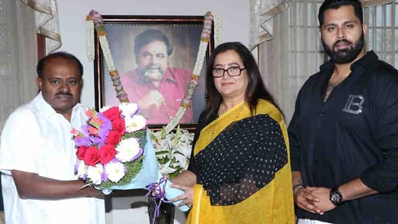 ಕುಮಾರಸ್ವಾಮಿಗೆ ಸಿಕ್ತಾ ರಾಜಕೀಯ ಬದ್ಧ ವೈರಿಯ ಬೆಂಬಲ? ಸುಮಲತಾ ಆಡಿದ ಆ ಒಂದು ಮಾತಿನಿಂದ ಎಚ್ಡಿಕೆ ಫುಲ್ ಖುಷ್