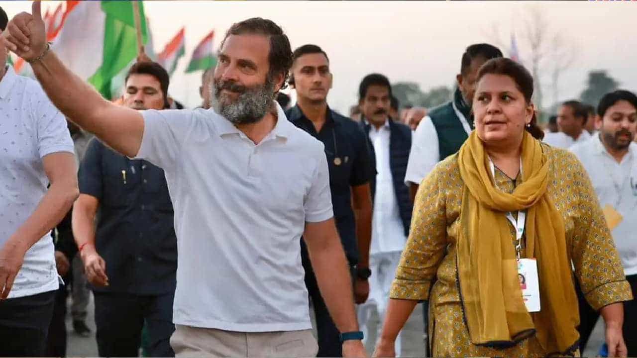 ಇದು ಪ್ರಜಾತಂತ್ರದ ಲೇವಡಿ: ಹತ್ಯೆಯಾದ 29 ಮಾವೋವಾದಿ ನಕ್ಸಲರನ್ನು ಹುತಾತ್ಮರೆಂದು ಬಣ್ಣಿಸಿದ ಸುಪ್ರಿಯಾ ಶ್ರೀನೇತ್ ವಿರುದ್ಧ ಬಿಜೆಪಿ ಕಿಡಿ ಇದು ಪ್ರಜಾತಂತ್ರದ ಲೇವಡಿ: ಹತ್ಯೆಯಾದ 29 ಮಾವೋವಾದಿ ನಕ್ಸಲರನ್ನು ಹುತಾತ್ಮರೆಂದು ಬಣ್ಣಿಸಿದ ಸುಪ್ರಿಯಾ ಶ್ರೀನೇತ್ ವಿರುದ್ಧ ಬಿಜೆಪಿ ಕಿಡಿ