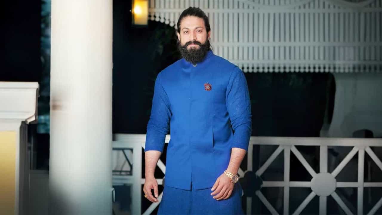 Yash: ‘ರಾಮಾಯಣ’ ಸಿನಿಮಾ ಲಾಭದಲ್ಲಿ ಯಶ್ಗೆ ಸಿಗೋ ಪಾಲೆಷ್ಟು? ಇಲ್ಲಿದೆ ವಿವರ Yash: ‘ರಾಮಾಯಣ’ ಸಿನಿಮಾ ಲಾಭದಲ್ಲಿ ಯಶ್ಗೆ ಸಿಗೋ ಪಾಲೆಷ್ಟು? ಇಲ್ಲಿದೆ ವಿವರ