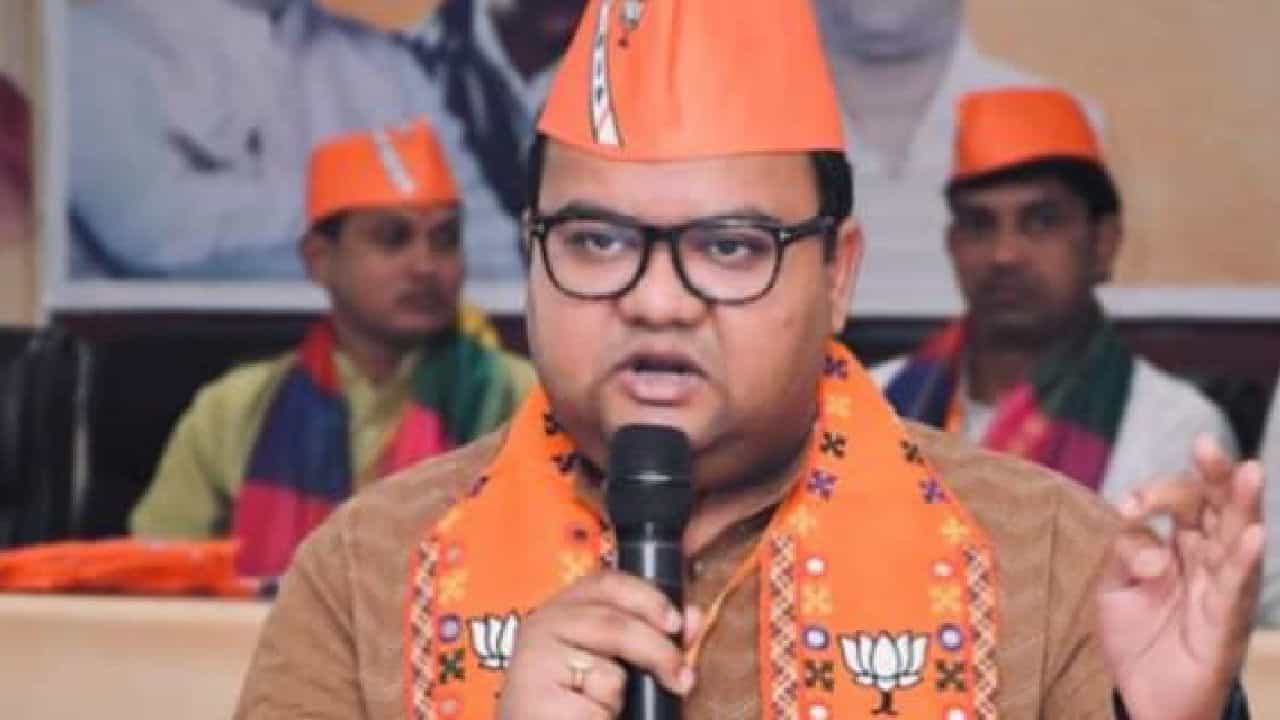 ರಾಹುಲ್ ಗಾಂಧಿ ಜೊತೆ ಬಿಜೆಪಿಯಿಂದ ಮೋದಿ ಬದಲು ಚರ್ಚೆಗೆ ಇಳಿಯಲಿರುವ ಅಭಿನವ್ ಪ್ರಕಾಶ್ ಯಾರು? ರಾಹುಲ್ ಗಾಂಧಿ ಜೊತೆ ಬಿಜೆಪಿಯಿಂದ ಮೋದಿ ಬದಲು ಚರ್ಚೆಗೆ ಇಳಿಯಲಿರುವ ಅಭಿನವ್ ಪ್ರಕಾಶ್ ಯಾರು?