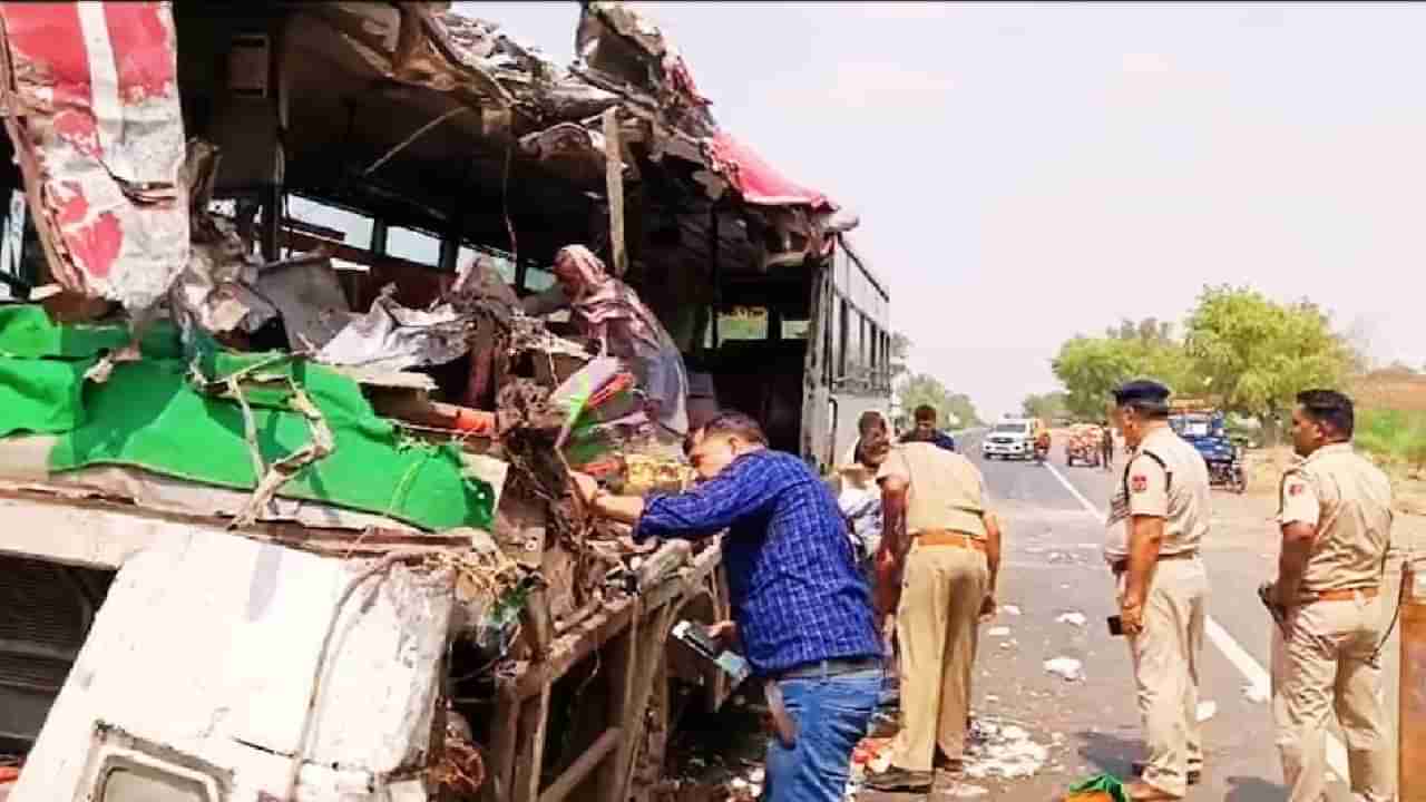 ರಾಜಸ್ಥಾನದಲ್ಲಿ ಭೀಕರ ಅಪಘಾತ; ಟ್ರಕ್​ಗೆ ಬಸ್ ಡಿಕ್ಕಿ ಹೊಡೆದು ಐವರು ಸಾವು, 12 ಜನರ ಸ್ಥಿತಿ ಗಂಭೀರ