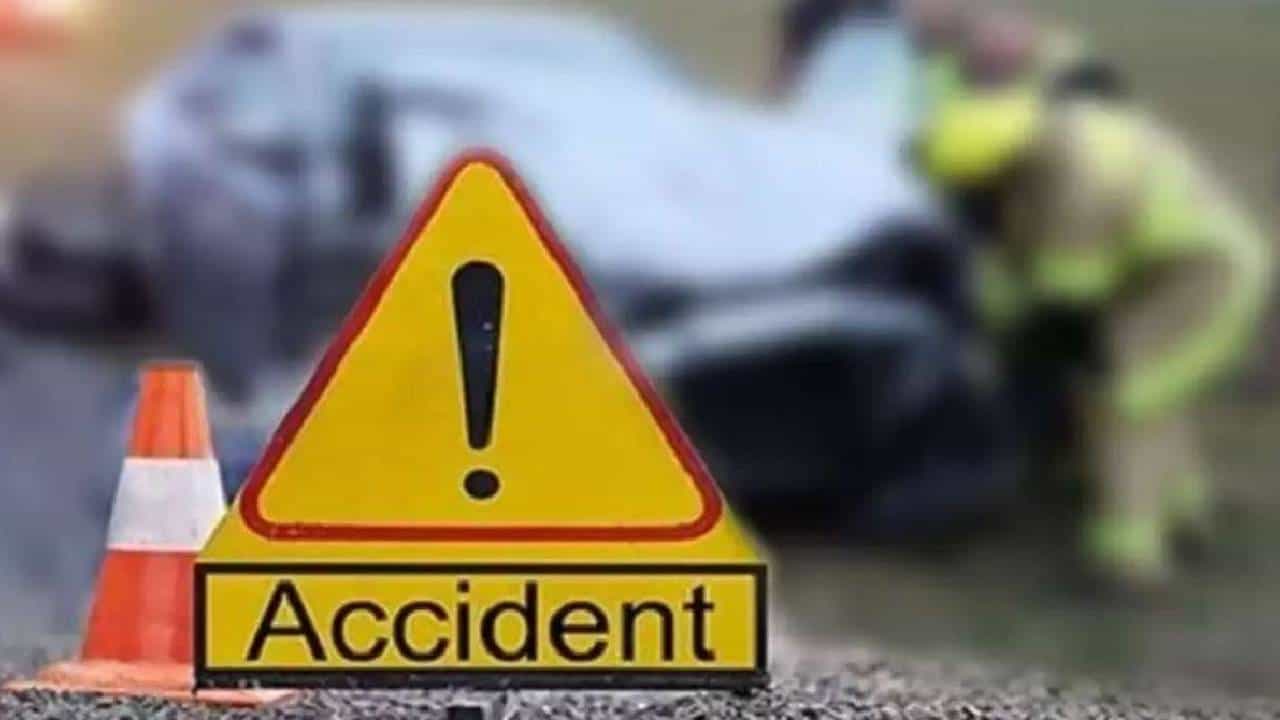 ಅಯೋಧ್ಯೆ ಬಳಿ ಅಫಘಾತ: ಕಲಬುರಗಿ ಮೂಲದ ಮೂವರು ರಾಮ ಭಕ್ತರ ಸಾವು ಅಯೋಧ್ಯೆ ಬಳಿ ಅಫಘಾತ: ಕಲಬುರಗಿ ಮೂಲದ ಮೂವರು ರಾಮ ಭಕ್ತರ ಸಾವು