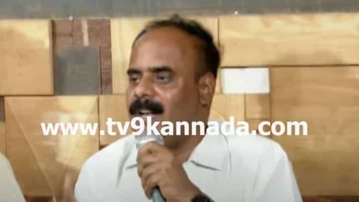 ಬಹಿರಂಗ ಚರ್ಚೆಗೆ ಬರುವಂತೆ ಡಿಕೆ ಶಿವಕುಮಾರ್ ಗೆ ಸವಾಲೆಸೆದ ವಕೀಲ ದೇವರಾಜೇಗೌಡ ಬಹಿರಂಗ ಚರ್ಚೆಗೆ ಬರುವಂತೆ ಡಿಕೆ ಶಿವಕುಮಾರ್ ಗೆ ಸವಾಲೆಸೆದ ವಕೀಲ ದೇವರಾಜೇಗೌಡ