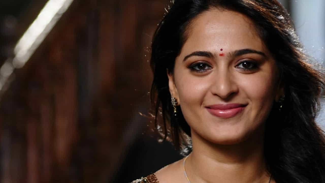 ಕನ್ನಡ ನಿರ್ಮಾಪಕನ ಜೊತೆ ಅನುಷ್ಕಾ ಶೆಟ್ಟಿ ಮದುವೆ? ಟಾಲಿವುಡ್ ಅಂಗಳದಲ್ಲಿ ಹಲ್ಚಲ್ ಎಬ್ಬಿಸಿದ ಗಾಸಿಪ್ ಕನ್ನಡ ನಿರ್ಮಾಪಕನ ಜೊತೆ ಅನುಷ್ಕಾ ಶೆಟ್ಟಿ ಮದುವೆ? ಟಾಲಿವುಡ್ ಅಂಗಳದಲ್ಲಿ ಹಲ್ಚಲ್ ಎಬ್ಬಿಸಿದ ಗಾಸಿಪ್