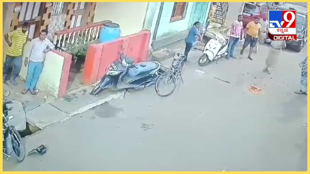 ಬೆಳಗಾವಿ ಗುಂಪು ಘರ್ಷಣೆ: ಕಲ್ಲು ತೂರಾಟ, ತಲ್ವಾರ್ ಪ್ರದರ್ಶಿಸಿದವರ ವಿರುದ್ಧ ಎಫ್​ಐಆರ್​​, 10 ಮಂದಿಯ ಬಂಧನ