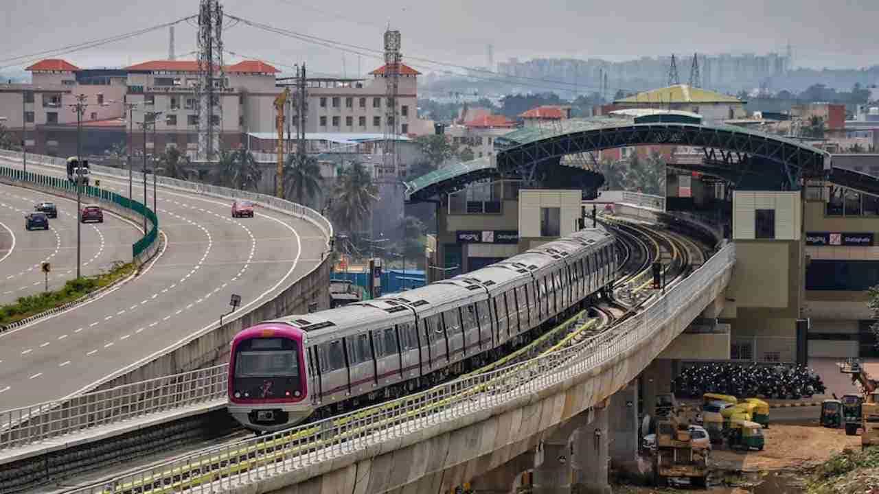 ದಂಡಂ ದಶಗುಣಂ: ಆರು ತಿಂಗಳಲ್ಲಿ ನಮ್ಮ ಮೆಟ್ರೋ ಬೊಕ್ಕಸಕ್ಕೆ ಲಕ್ಷ ಲಕ್ಷ ಹಣ ಜಮೆ ದಂಡಂ ದಶಗುಣಂ: ಆರು ತಿಂಗಳಲ್ಲಿ ನಮ್ಮ ಮೆಟ್ರೋ ಬೊಕ್ಕಸಕ್ಕೆ ಲಕ್ಷ ಲಕ್ಷ ಹಣ ಜಮೆ
