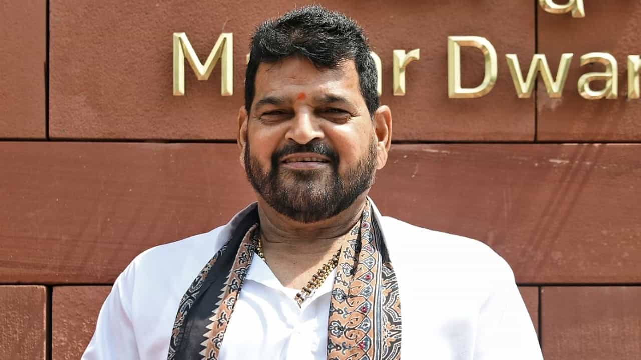 ಮಹಿಳಾ ಕುಸ್ತಿಪಟುಗಳಿಗೆ ಲೈಂಗಿಕ ಕಿರುಕುಳ: WFI ಮಾಜಿ ಮುಖ್ಯಸ್ಥ ಬ್ರಿಜ್ ಭೂಷಣ್ ಸಿಂಗ್ ವಿರುದ್ಧ ದೋಷಾರೋಪ ಮಹಿಳಾ ಕುಸ್ತಿಪಟುಗಳಿಗೆ ಲೈಂಗಿಕ ಕಿರುಕುಳ: WFI ಮಾಜಿ ಮುಖ್ಯಸ್ಥ ಬ್ರಿಜ್ ಭೂಷಣ್ ಸಿಂಗ್ ವಿರುದ್ಧ ದೋಷಾರೋಪ