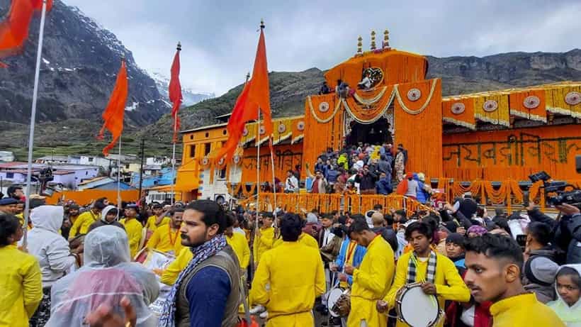 Char Dham Yatra 2024: ಚಾರ್ ಧಾಮ್ ಯಾತ್ರೆ, ದೇವಸ್ಥಾನಗಳ ಬಳಿ ರೀಲ್ಸ್ಗೆ ನಿಷೇಧ, ಮೇ 31ರವರೆಗಿಲ್ಲ ವಿಐಪಿ ದರ್ಶನ