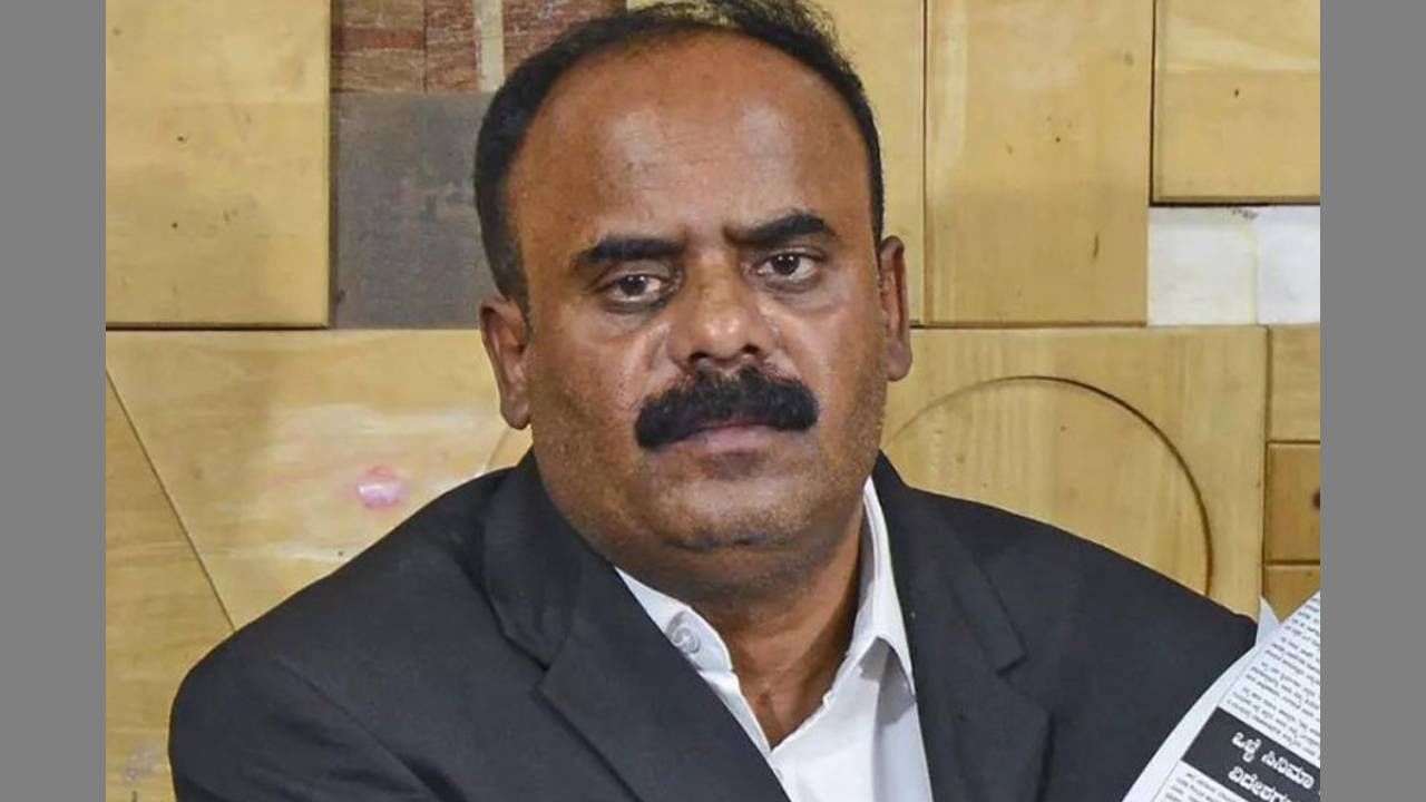 ದೇವರಾಜೇಗೌಡಗೆ ಮತ್ತಷ್ಟು ಸಂಕಷ್ಟ: ಹಳೇ ಕೇಸ್ಗಳು ರೀ ಓಪನ್ ದೇವರಾಜೇಗೌಡಗೆ ಮತ್ತಷ್ಟು ಸಂಕಷ್ಟ: ಹಳೇ ಕೇಸ್ಗಳು ರೀ ಓಪನ್
