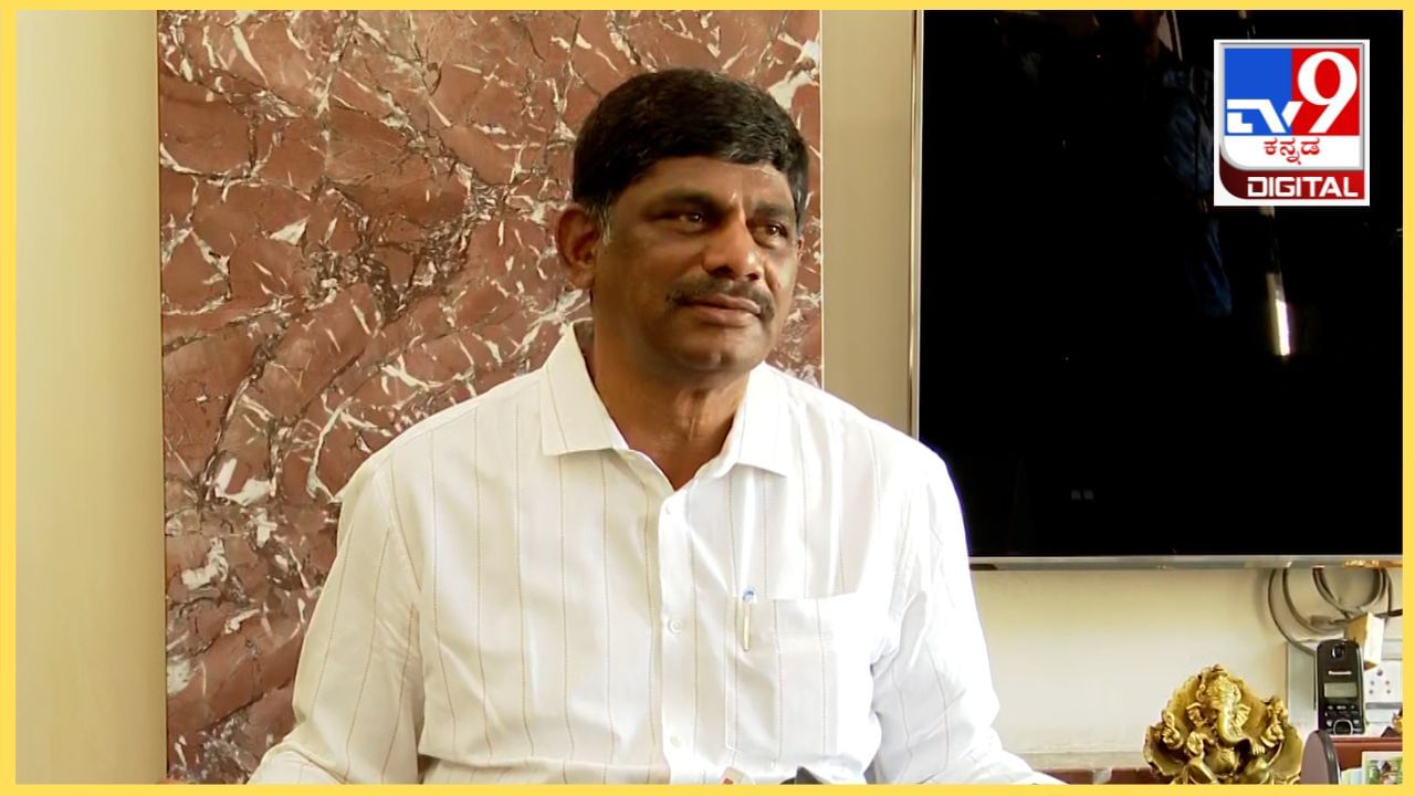 ಕೆಪಿಸಿಸಿ ಅಧ್ಯಕ್ಷ ಸ್ಥಾನ ಕೊಟ್ಟರೆ ಬೇಡ ಎನ್ನಲಾಗುತ್ತದಾ? ಅಣ್ಣನ ಸ್ಥಾನದ ಮೇಲೆಯೇ ಕಣ್ಣಿಟ್ಟರೇ ಡಿಕೆ ಸುರೇಶ್! ಕೆಪಿಸಿಸಿ ಅಧ್ಯಕ್ಷ ಸ್ಥಾನ ಕೊಟ್ಟರೆ ಬೇಡ ಎನ್ನಲಾಗುತ್ತದಾ? ಅಣ್ಣನ ಸ್ಥಾನದ ಮೇಲೆಯೇ ಕಣ್ಣಿಟ್ಟರೇ ಡಿಕೆ ಸುರೇಶ್!