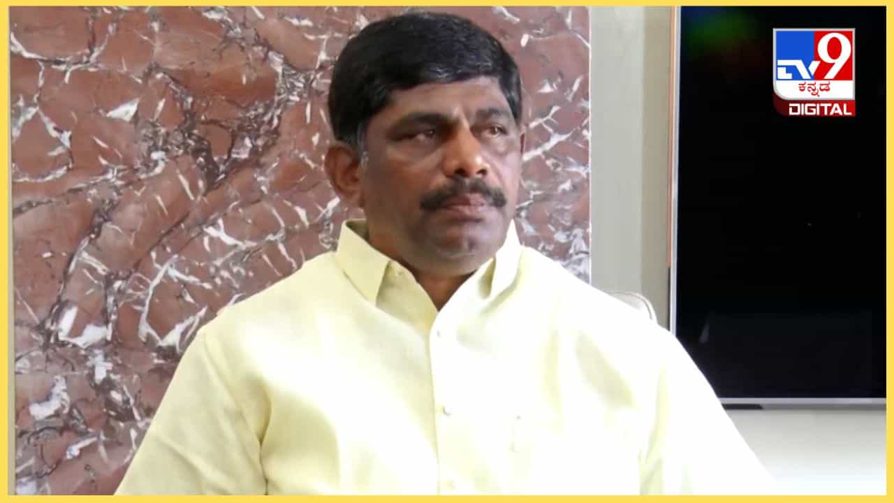 ದೇವೇಗೌಡ ಕುಟುಂಬದ ಆಸ್ತಿ ಪೆನ್​ಡ್ರೈವ್, ತೆನೆ ಹೊತ್ತ ಮಹಿಳೆ ಪೆನ್​ಡ್ರೈವ್ ಹೊರಬೇಕಾಗುತ್ತದೆ: ಡಿಕೆ ಸುರೇಶ್ ತಿರುಗೇಟು