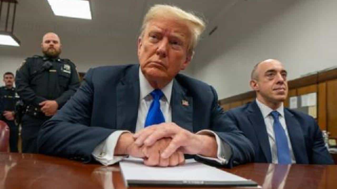 Donald Trump: ಹಣಕಾಸು ಅವ್ಯವಹಾರ ಸೇರಿ 34 ಪ್ರಕರಣಗಳಲ್ಲಿ ಡೊನಾಲ್ಡ್ ಟ್ರಂಪ್ ತಪ್ಪಿತಸ್ಥ Donald Trump: ಹಣಕಾಸು ಅವ್ಯವಹಾರ ಸೇರಿ 34 ಪ್ರಕರಣಗಳಲ್ಲಿ ಡೊನಾಲ್ಡ್ ಟ್ರಂಪ್ ತಪ್ಪಿತಸ್ಥ