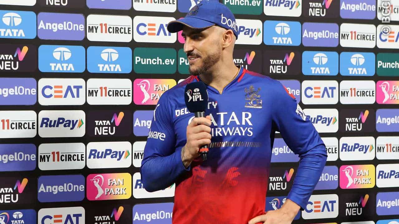 RR vs RCB: ಪೋಸ್ಟ್ ಮ್ಯಾಚ್ನಲ್ಲಿ ಆರ್ಸಿಬಿ ಸೋಲಿಗೆ ನಾಯಕ ಡುಪ್ಲೆಸಿಸ್ ದೂರಿದ್ದು ಯಾರನ್ನ? RR vs RCB: ಪೋಸ್ಟ್ ಮ್ಯಾಚ್ನಲ್ಲಿ ಆರ್ಸಿಬಿ ಸೋಲಿಗೆ ನಾಯಕ ಡುಪ್ಲೆಸಿಸ್ ದೂರಿದ್ದು ಯಾರನ್ನ?