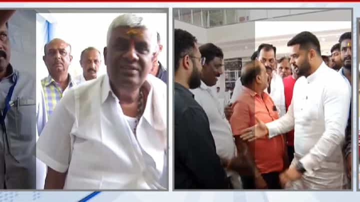 ಪೆನ್ಡ್ರೈವ್ ವಿಡಿಯೋಗಳ ಇಟ್ಕೊಂಡು ಮಹಿಳೆಯರಿಗೆ ಬ್ಲ್ಯಾಕ್ಮೇಲ್ ಮಾಡುತ್ತಿರುವ ಖತರ್ನಾಕ್ ತಂಡ ಪೆನ್ಡ್ರೈವ್ ವಿಡಿಯೋಗಳ ಇಟ್ಕೊಂಡು ಮಹಿಳೆಯರಿಗೆ ಬ್ಲ್ಯಾಕ್ಮೇಲ್ ಮಾಡುತ್ತಿರುವ ಖತರ್ನಾಕ್ ತಂಡ