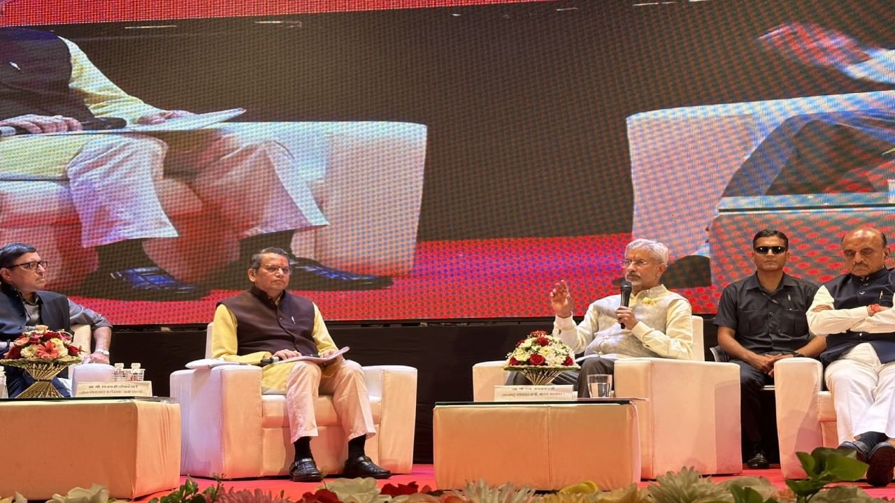 ಯಾರದೋ ದೌರ್ಬಲ್ಯ ಅಥವಾ ತಪ್ಪಿನಿಂದಾಗಿ ಪಿಒಕೆ ನಮ್ಮಿಂದ ದೂರವಾಗಿದೆ: ಜೈಶಂಕರ್ ಯಾರದೋ ದೌರ್ಬಲ್ಯ ಅಥವಾ ತಪ್ಪಿನಿಂದಾಗಿ ಪಿಒಕೆ ನಮ್ಮಿಂದ ದೂರವಾಗಿದೆ: ಜೈಶಂಕರ್