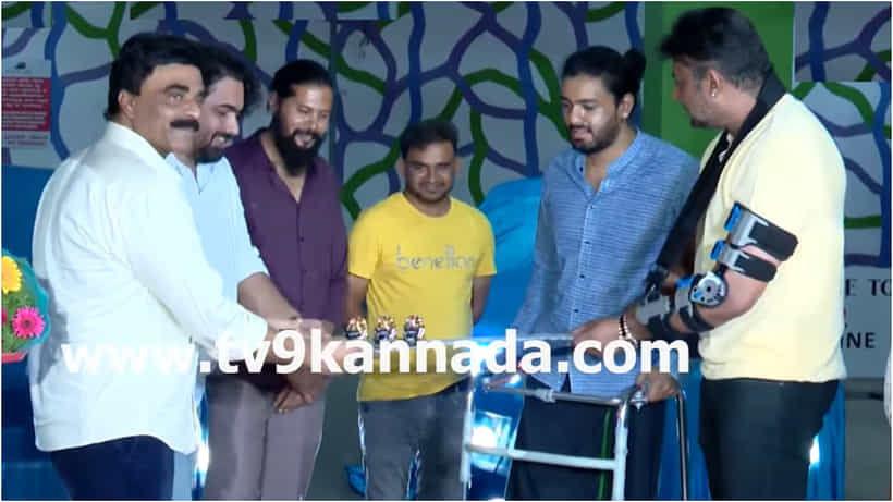 ‘ಕಾಟೇರ’ ಗೆಲುವು: ಚಿತ್ರತಂಡದವರಿಗೆ ಕಾರು ಗಿಫ್ಟ್ ನೀಡಿದ ರಾಕ್ಲೈನ್ ವೆಂಕಟೇಶ್