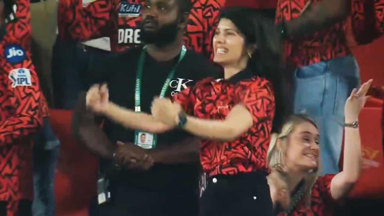 VIDEO: SRH ಗೆಲ್ಲುತ್ತಿದ್ದಂತೆ ಕುಣಿದು ಕುಪ್ಪಳಿಸಿದ ಕಾವ್ಯ ಮಾರನ್