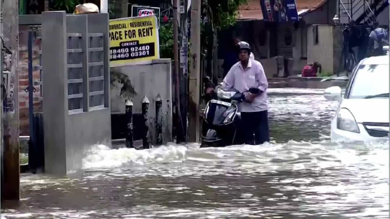 Kerala Rains: ಕೇರಳದಲ್ಲಿ ಧಾರಾಕಾರ ಮಳೆ; ನಾಲ್ವರು ಸಾವು, 5 ಜಿಲ್ಲೆಗಳಲ್ಲಿ ರೆಡ್ ಅಲರ್ಟ್ ಘೋಷಣೆ