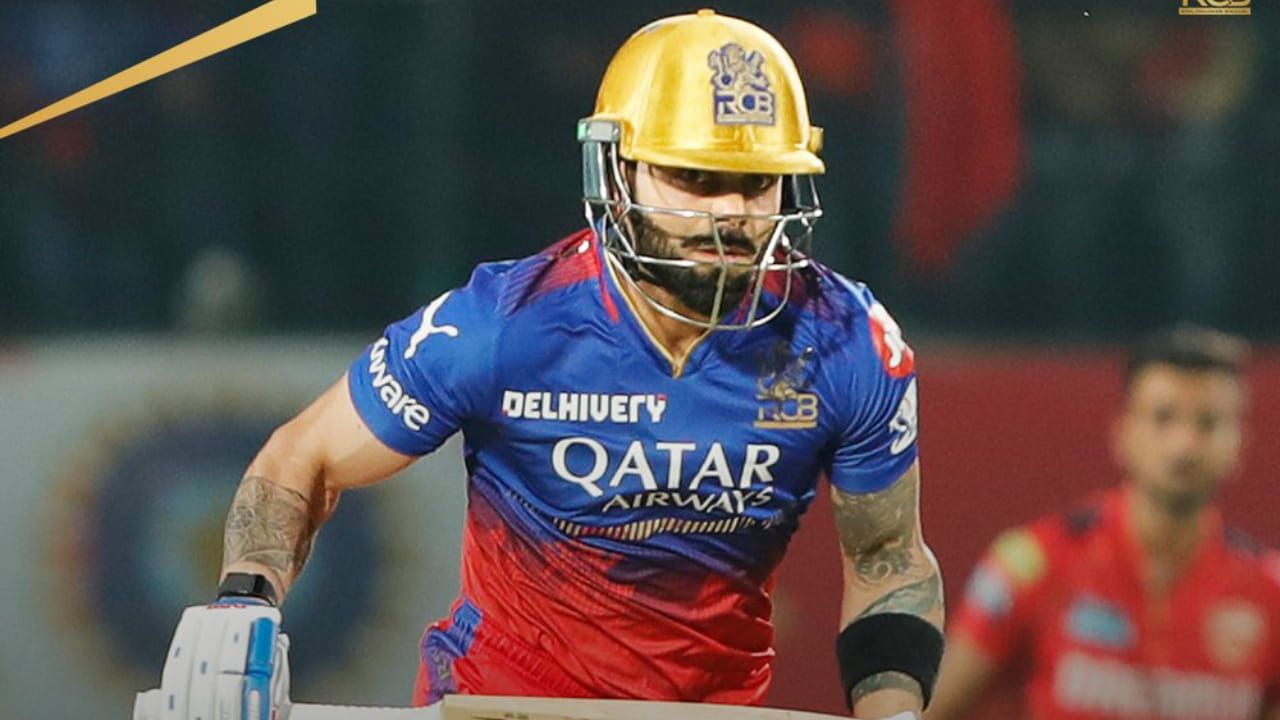 ಈ ಸೀಸನ್​ನಲ್ಲಿ ಕೊಹ್ಲಿ ಇಲ್ಲಿಯವರೆಗೆ ಒಟ್ಟು 634 ರನ್ ಬಾರಿಸಿದ್ದಾರೆ. ಇದರೊಂದಿಗೆ ಐಪಿಎಲ್‌ನ ಹೆಚ್ಚಿನ ಸೀಸನ್‌ಗಳಲ್ಲಿ ಜಂಟಿಯಾಗಿ 600ಕ್ಕೂ ಹೆಚ್ಚು ರನ್ ಗಳಿಸಿದ ಮೊದಲ ಬ್ಯಾಟ್ಸ್‌ಮನ್ ಎನಿಸಿಕೊಂಡಿದ್ದಾರೆ. ಇವರಲ್ಲದೆ ಕೆಎಲ್ ರಾಹುಲ್ ಕೂಡ ಈ ಸಾಧನೆ ಮಾಡಿದ್ದಾರೆ. 