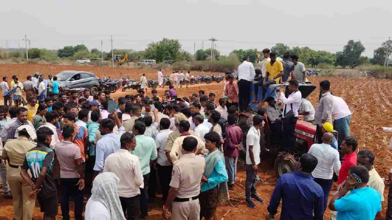 ಉದ್ಯೋಗ ಕೊಡ್ತೇವೆ ಎಂದು ಸ್ಟೀಲ್ ಪ್ಯಾಕ್ಟರಿ ಹೆಸರಲ್ಲಿ ಭೂಮಿ ಖರೀದಿ; ದಶಕವಾದ್ರೂ ಕೆಲಸ ಇಲ್ಲ, ಜಮೀನೂ ಇಲ್ಲ