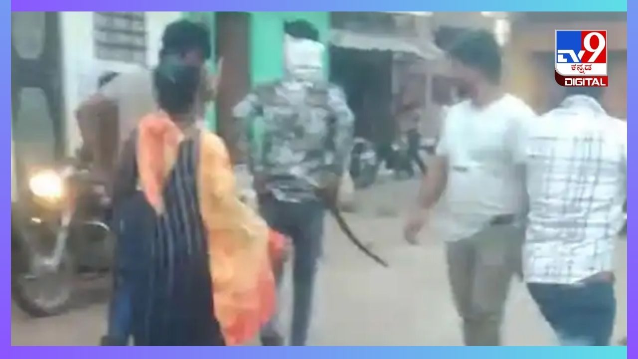 ಯುವತಿ ಮೇಲೆ ಅತ್ಯಾಚಾರವೆಸಗಿ, ಮದುವೆ ದಿನ ಆಕೆಯನ್ನು ಅಪಹರಿಸಲು ಯತ್ನಿಸಿದ ಯುವಕ ಯುವತಿ ಮೇಲೆ ಅತ್ಯಾಚಾರವೆಸಗಿ, ಮದುವೆ ದಿನ ಆಕೆಯನ್ನು ಅಪಹರಿಸಲು ಯತ್ನಿಸಿದ ಯುವಕ